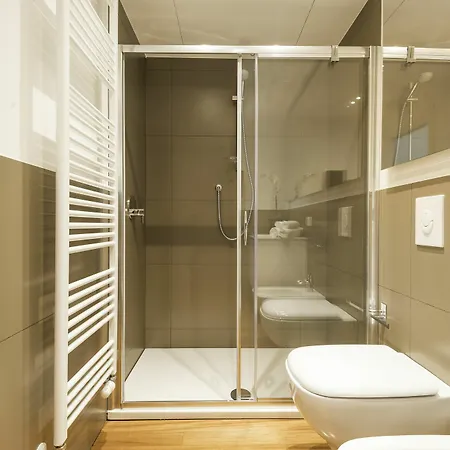 Rentclass - Fair Area - Piazza De Angeli Apartment