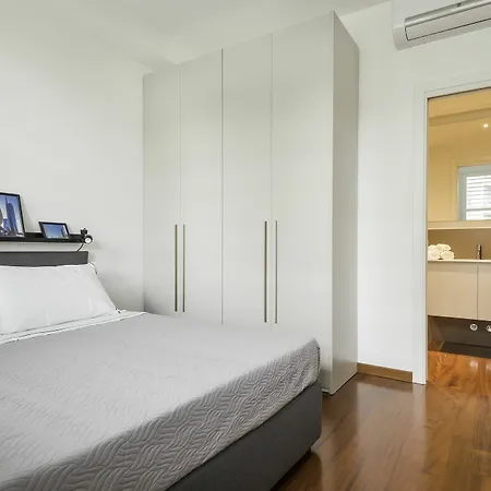 Rentclass - Fair Area - Piazza De Angeli * Milan