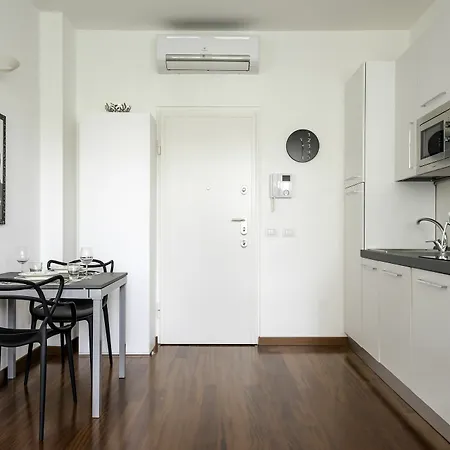 Rentclass - Fair Area - Piazza De Angeli