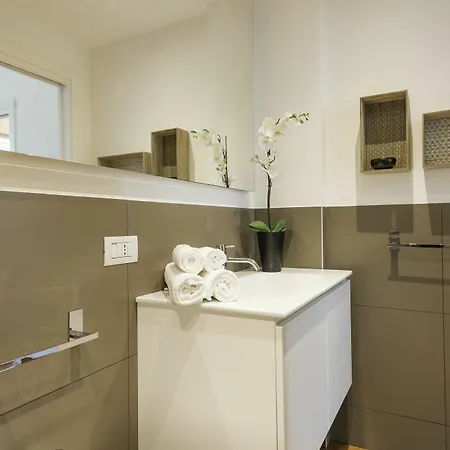 Rentclass - Fair Area - Piazza De Angeli